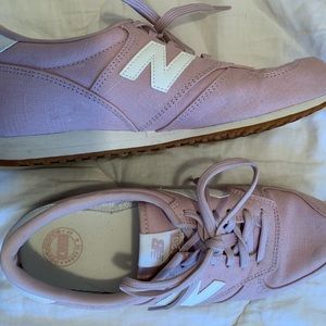 New Balance Shoes women's Size 9